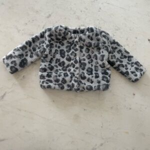Splendid Gray Leopard Faux Fur Coat